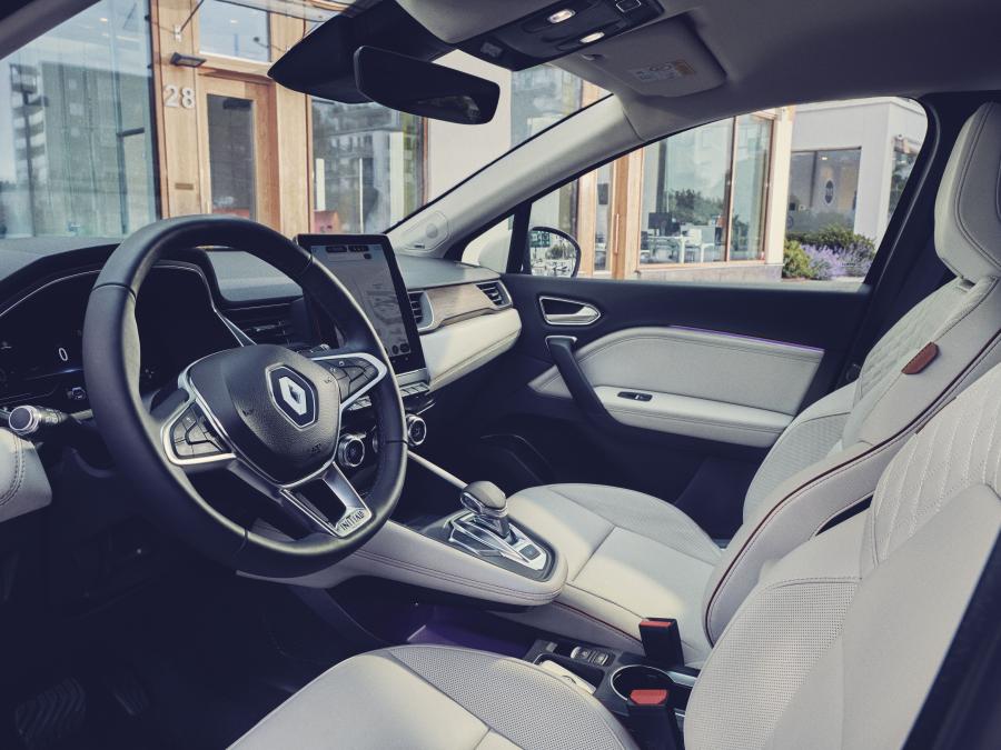 Интерьер Renault Captur 2019 года  (WW) (фото 83 из 138)
